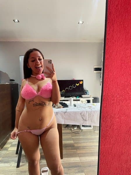 juicybrunettelatin