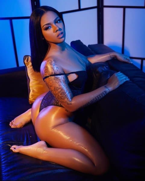 henneszyforeign