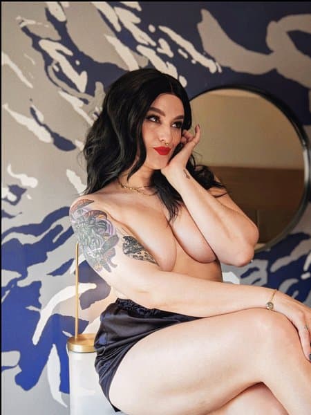 nika_howard