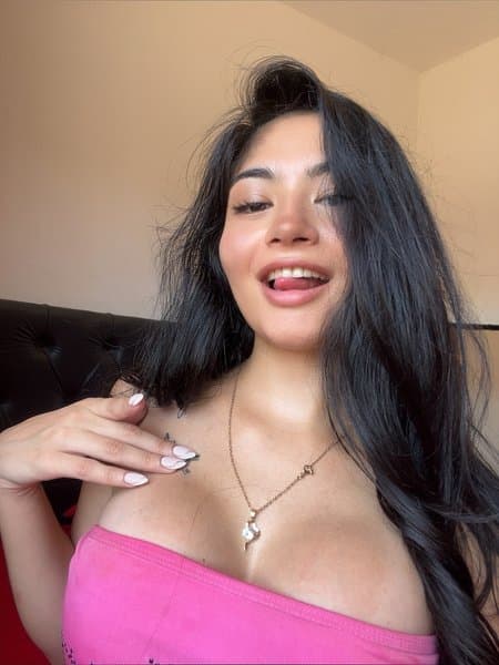 mollyairaavip
