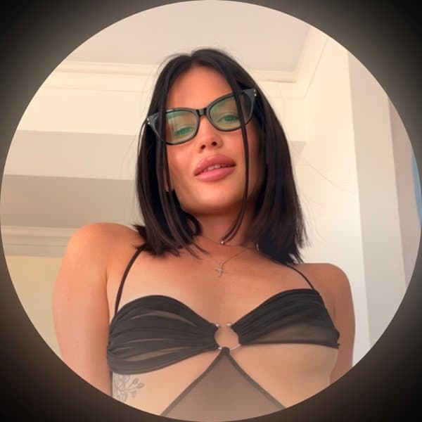 vikki_v1xxxen