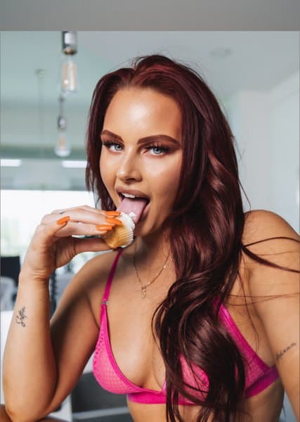 ania_woods